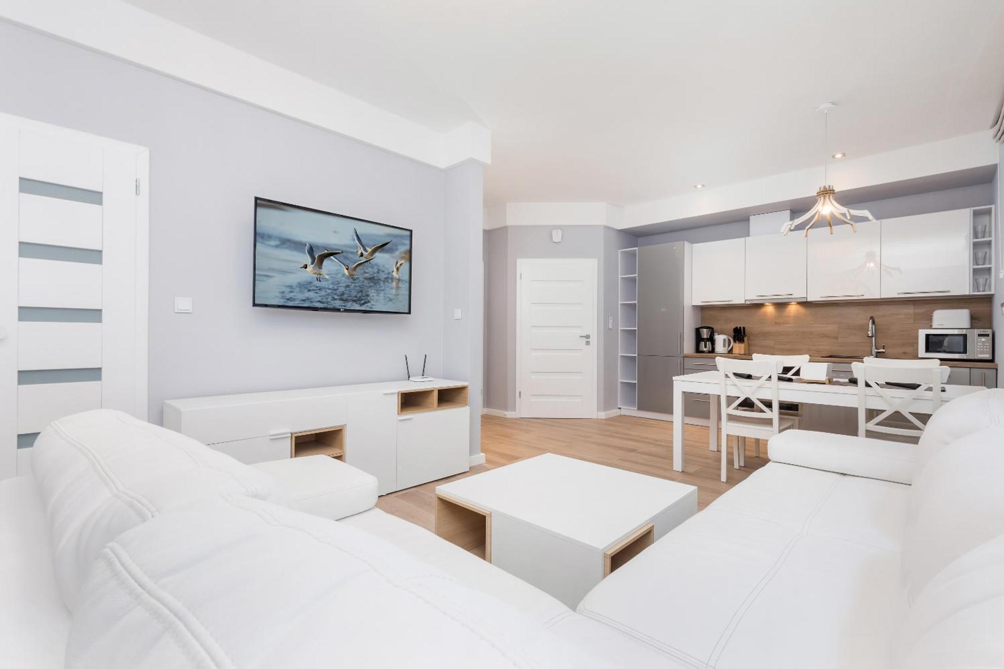 Underground Apartment In A Lux Holiday House Posejdon By Renters Prestige Kolczewo Exterior photo